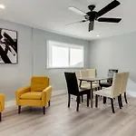 4 Bedroom West Hills Charmer With Pool