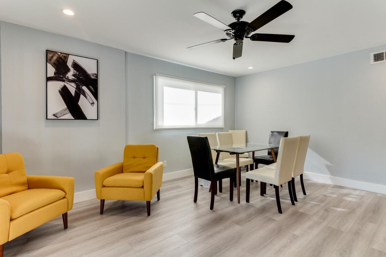 4 Bedroom West Hills Charmer With Pool Сasa de vacaciones *