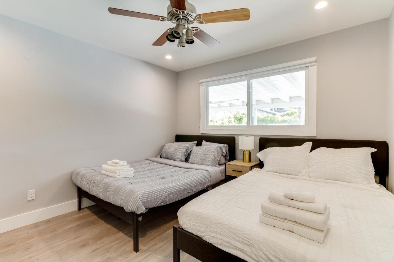4 Bedroom West Hills Charmer With Pool Сasa de vacaciones