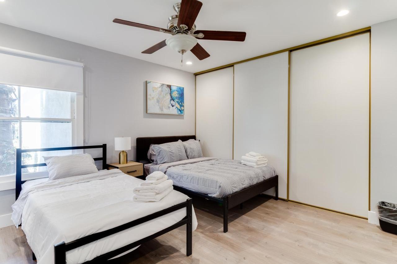 4 Bedroom West Hills Charmer With Pool Сasa de vacaciones